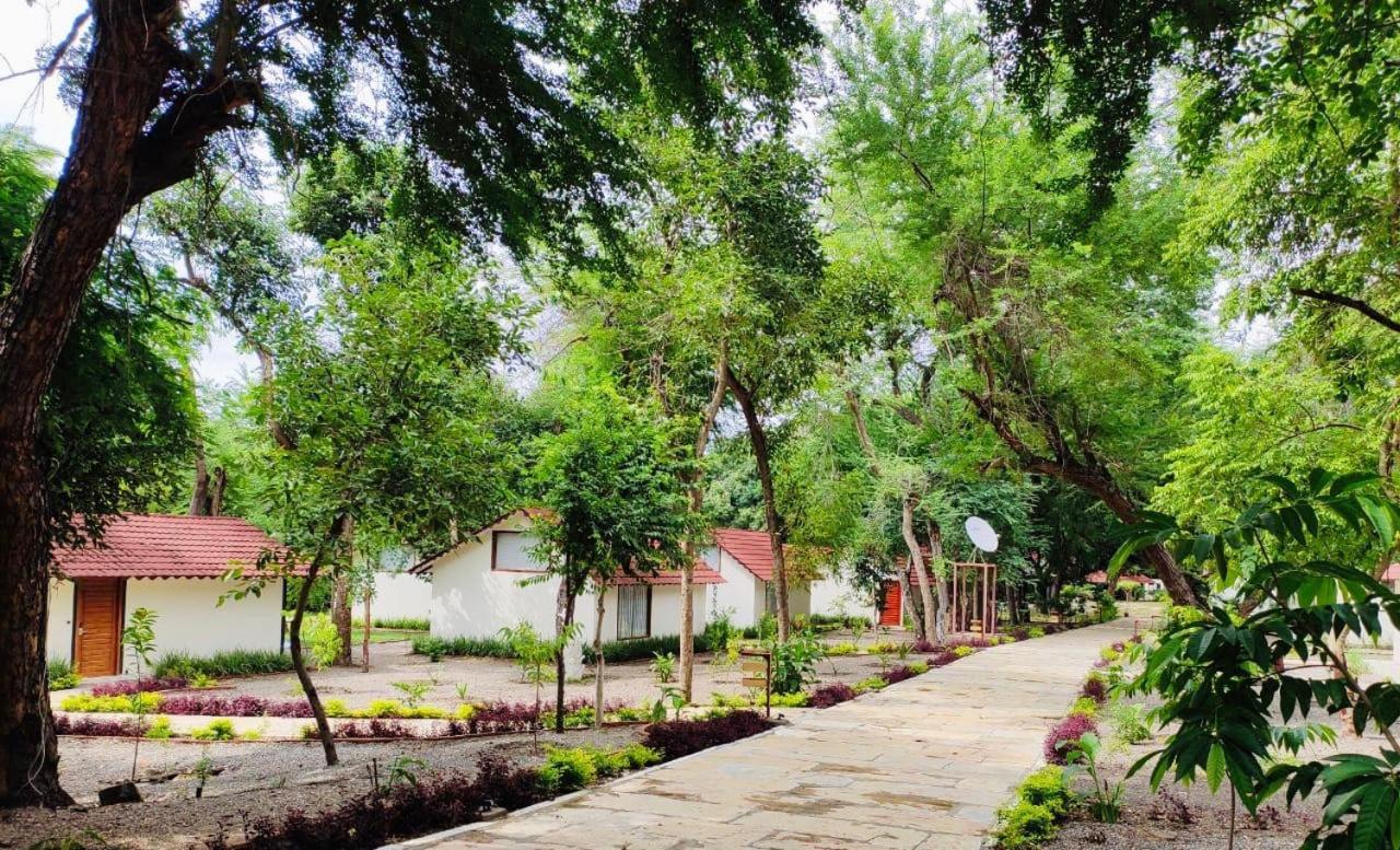 Aranya Vilas - A Nature Resort Udajpur Zewnętrze zdjęcie