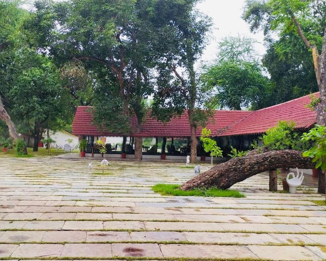 Aranya Vilas - A Nature Resort Udajpur Zewnętrze zdjęcie
